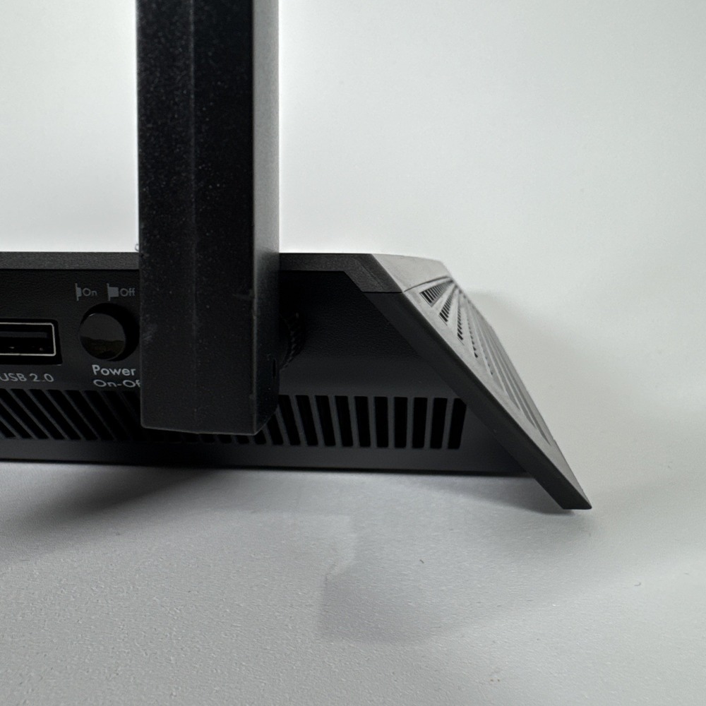 Netgear‎ Nighthawk AC9100 R7000 - Picture 13 of 16